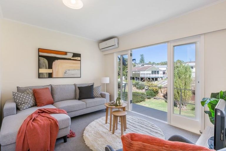 Photo of property in 20 Lake Road, Northcote, Auckland, 0627