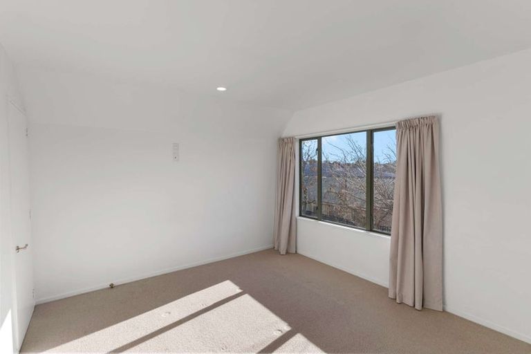 Photo of property in 4/61 Champion Street, Edgeware, Christchurch, 8013