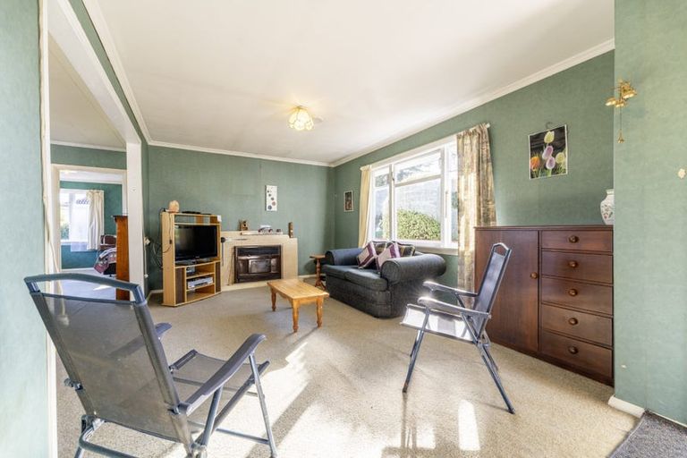 Photo of property in 2 Hughes Street, Waimate, 7924