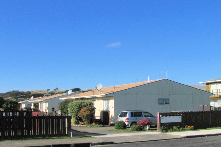 Photo of property in 1/16 Ngatitoa Street, Takapuwahia, Porirua, 5022
