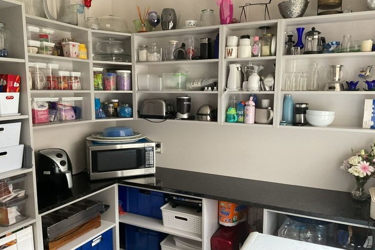 Photo of property in 16 Keating Rise, Northcross, Auckland, 0632