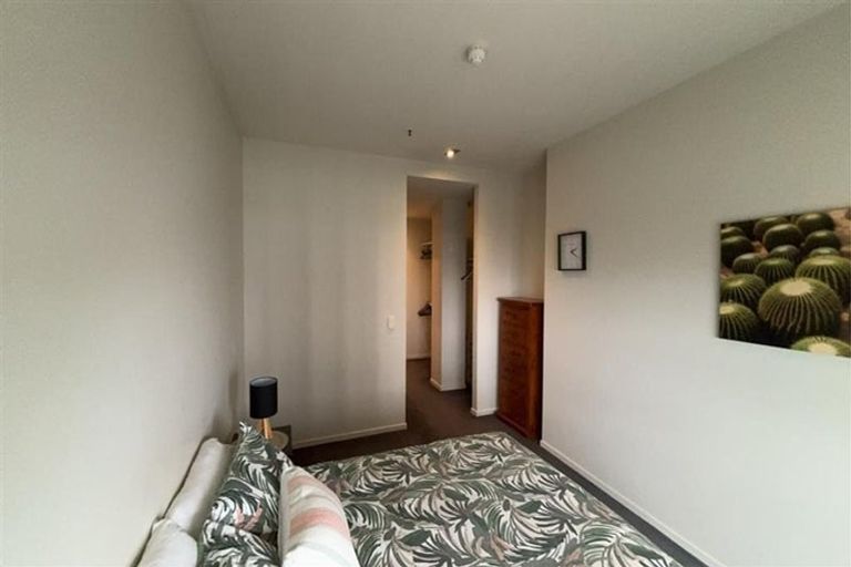Photo of property in 22 Liardet Apartments, 201/22 Liardet Street, New Plymouth, 4310