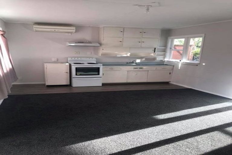 Photo of property in 37 Kapiti Road, Paraparaumu, 5032