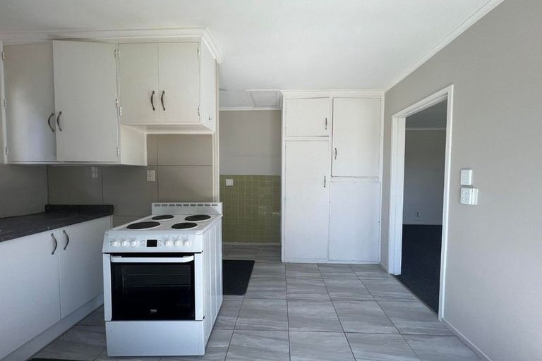 Photo of property in 1/115 Mcleod Road, Te Atatu South, Auckland, 0610