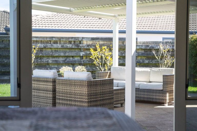 Photo of property in 2 Fairview Terrace, Waipahihi, Taupo, 3330