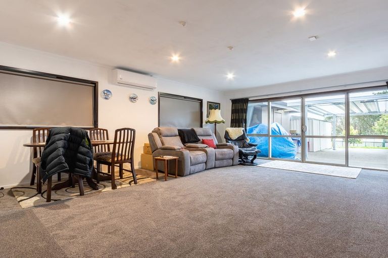 Photo of property in 48 Kotare Street, Waikanae, 5036