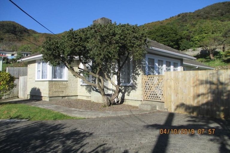Photo of property in 49a Judd Crescent, Naenae, Lower Hutt, 5011