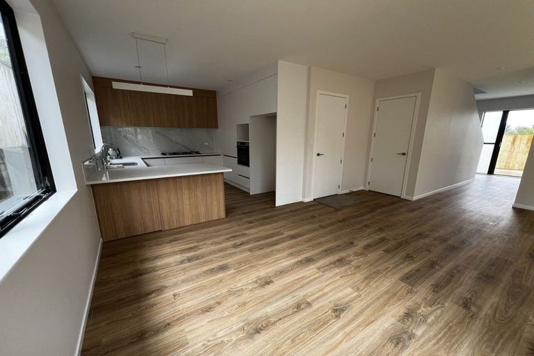 Photo of property in 7a Hinau Street, New Lynn, Auckland, 0600