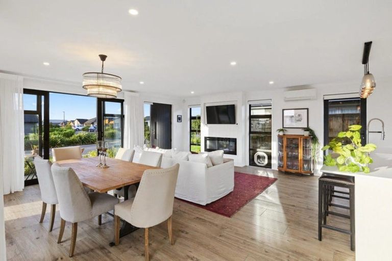 Photo of property in 2 Wesleyan Street, Paerata, 2124