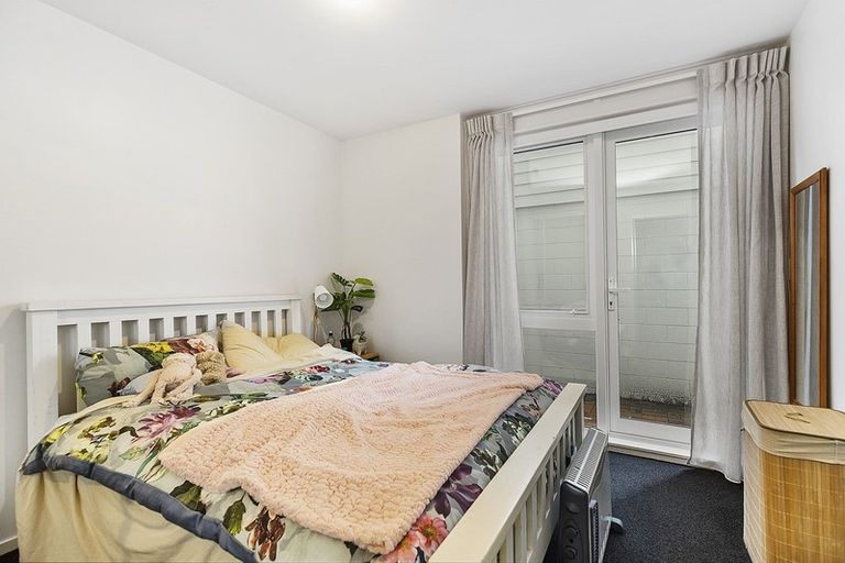 Photo of property in Pirie Street Townhouses, 19/35u Pirie Street, Mount Victoria, Wellington, 6011