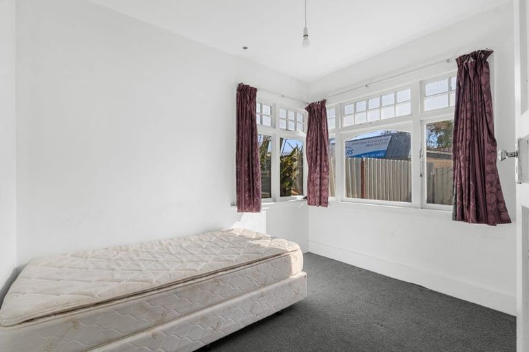 Photo of property in 257 Ferry Road, Waltham, Christchurch, 8011