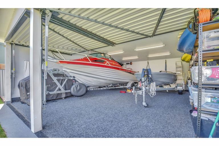 Photo of property in 20 Renata Road, Okiwi Bay, 7193