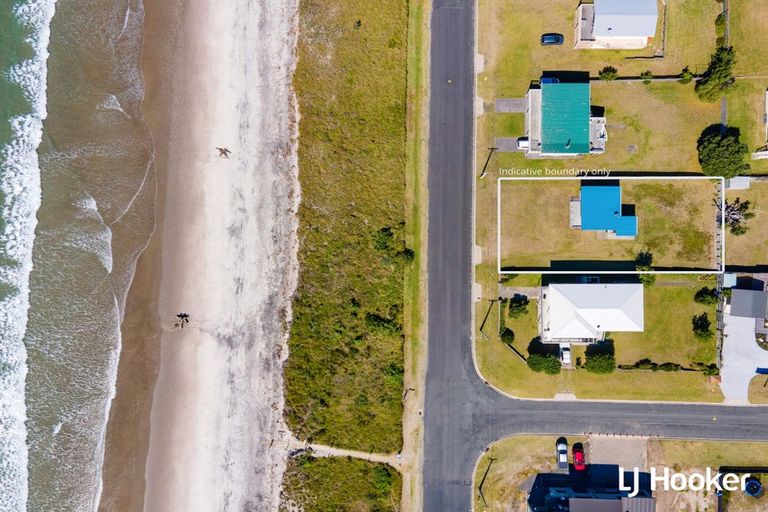 Photo of property in 96 Bway Road, Waihi Beach, 3611