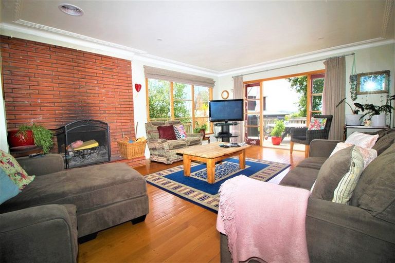 Photo of property in 88 Rosier Road, Glen Eden, Auckland, 0602
