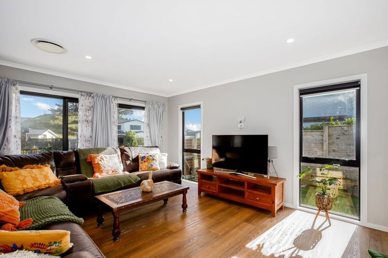 Photo of property in 24 Queen Charlotte Drive, Aotea, Porirua, 5024
