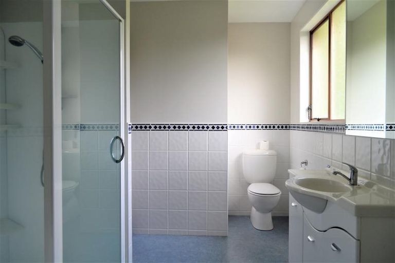 Photo of property in 136 Curtis Street, Northland, Wellington, 6012