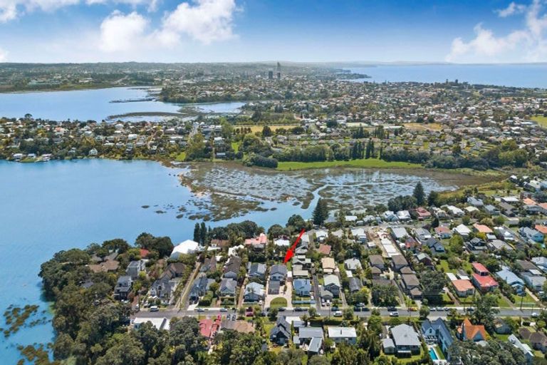 Photo of property in 80 Ngataringa Road, Devonport, Auckland, 0624