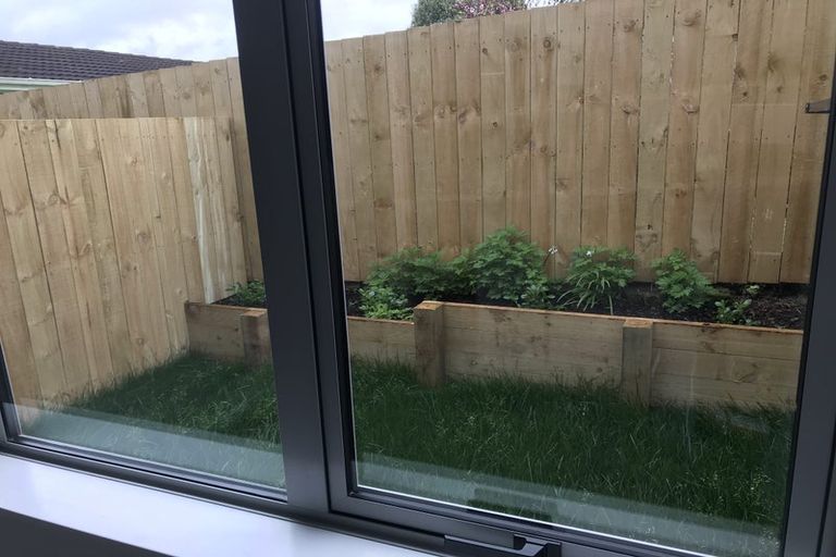 Photo of property in 15 Ngae Place, Mangere East, Auckland, 2024