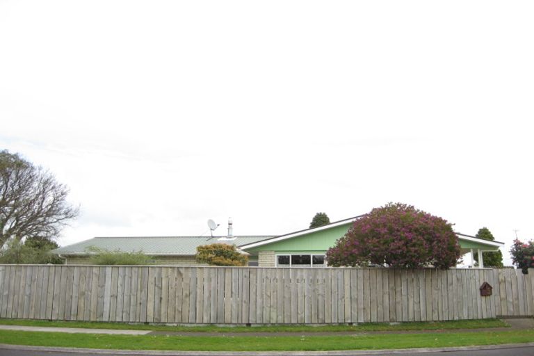 Photo of property in 5 Tuahu Place, Waitara, 4320