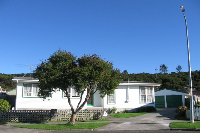 Photo of property in 15 Kerepehi Grove, Wainuiomata, Lower Hutt, 5014