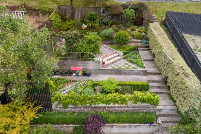 Photo of property in 56 Glenmore Street, Northland, Wellington, 6012