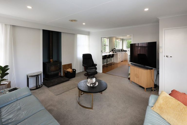 Photo of property in 16 Ure Street, South Hill, Oamaru, 9400
