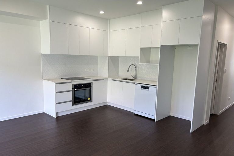 Photo of property in 3 Rangimarie Close, Opaheke, Papakura, 2113