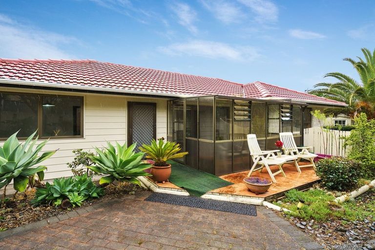 Photo of property in 9 Elliot Street, Howick, Auckland, 2014