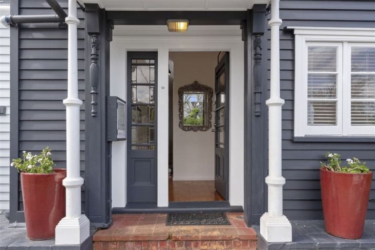 Photo of property in 12a /1 Church Street, Devonport, Auckland, 0624