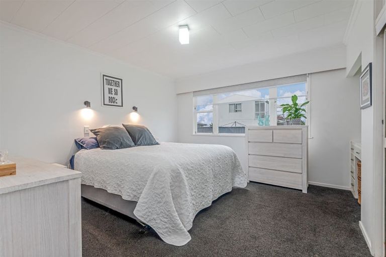 Photo of property in 27 Karamea Crescent, Kelvin Grove, Palmerston North, 4414