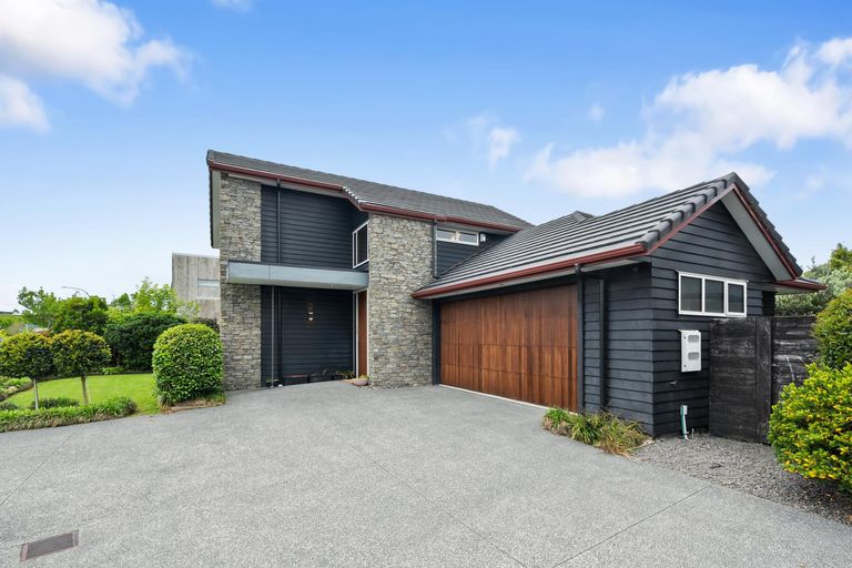 Photo of property in 10 Lake Drive, Karaka, Papakura, 2113