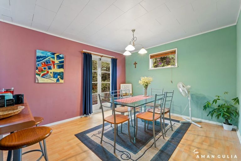 Photo of property in 51 Fitzwater Place, Henderson, Auckland, 0612