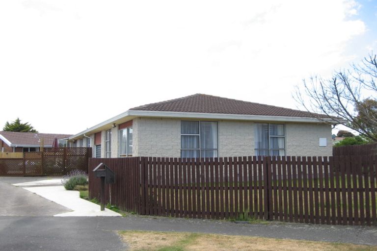 Photo of property in 2/6 Portnall Place, Parklands, Christchurch, 8083