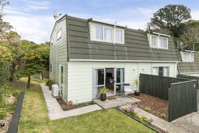 Photo of property in 12/2 Burdendale Grove, Churton Park, Wellington, 6037