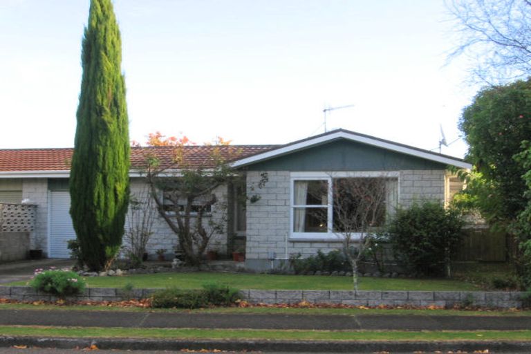 Photo of property in 4a Matipo Street, Waikanae, 5036