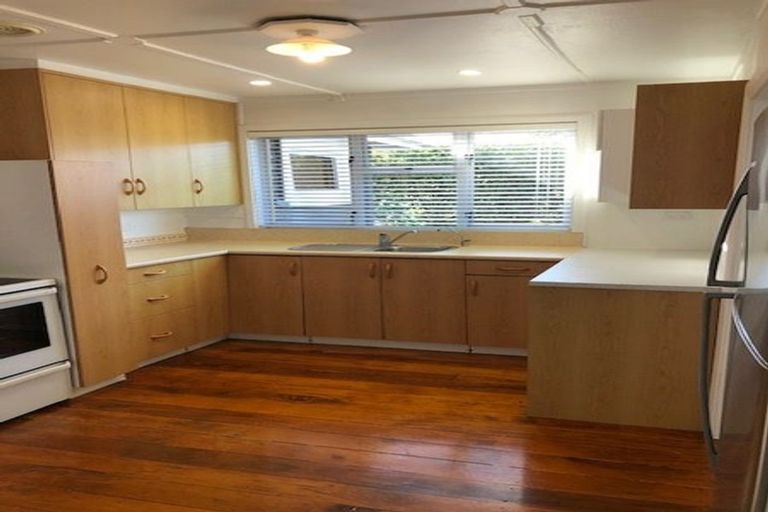 Photo of property in 39 Paynters Avenue, Strandon, New Plymouth, 4312