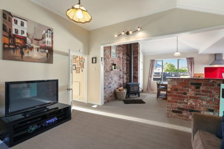 Photo of property in 16 Somerfield Street, Somerfield, Christchurch, 8024