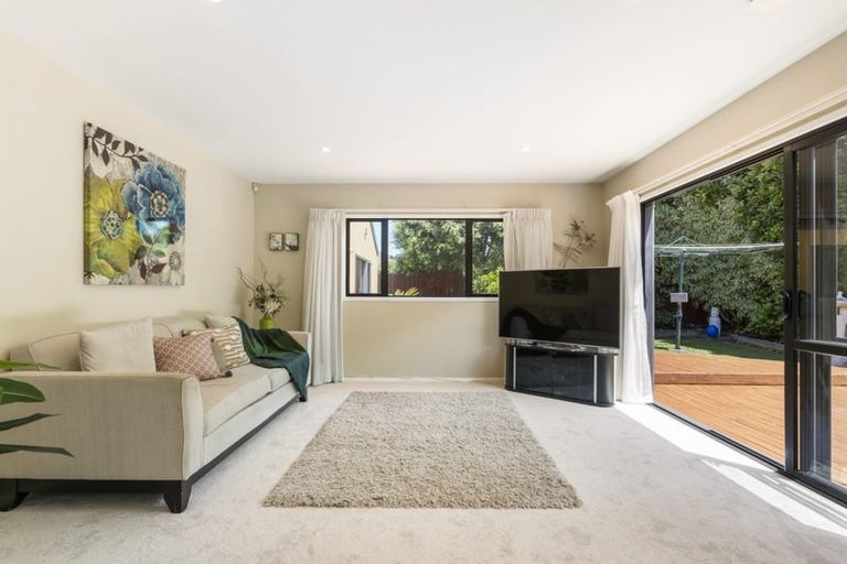 Photo of property in 17 Piriti Drive, Te Atatu Peninsula, Auckland, 0610