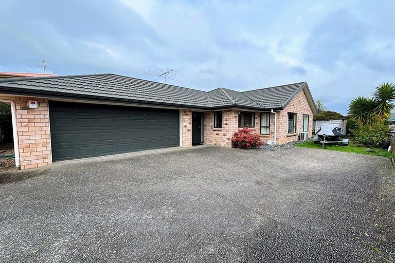 Photo of property in 12a Max Short Drive, Pukekohe, 2120