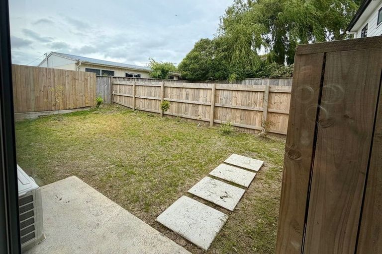 Photo of property in 17c Martin Place, Kelston, Auckland, 0602