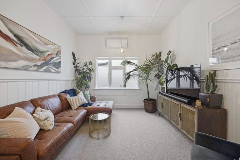 Photo of property in 251a Courtenay Street, Strandon, New Plymouth, 4312