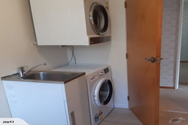 Photo of property in 56f2 Ira Street, Miramar, Wellington, 6022