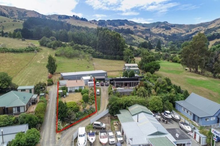 Photo of property in 6035a Christchurch Akaroa Road, Duvauchelle, 7581