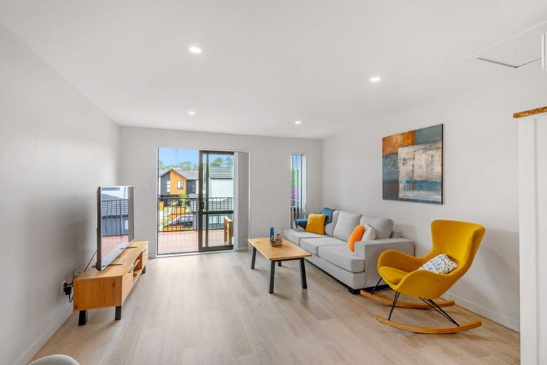 Photo of property in 12 Parenga Lane, Kumeu, 0810