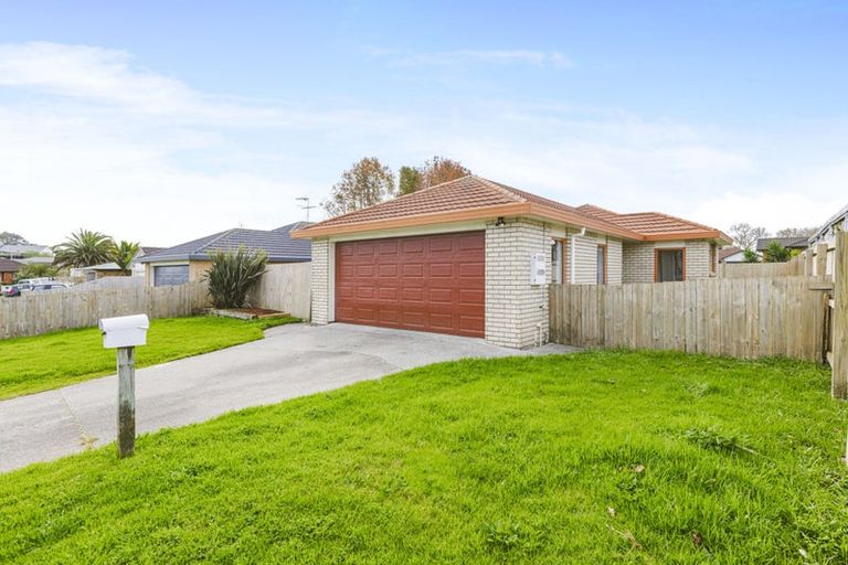 Photo of property in 17 Marblewood Grove, Pukekohe, 2120