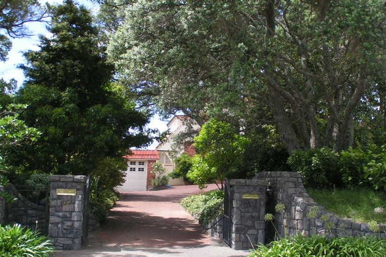 Photo of property in 27 Clifton Road, Hauraki, Auckland, 0622