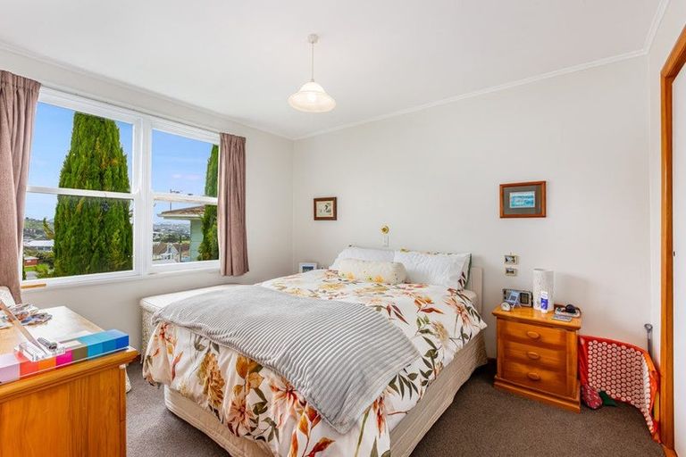 Photo of property in 17 Aparangi Crescent, Elsdon, Porirua, 5022