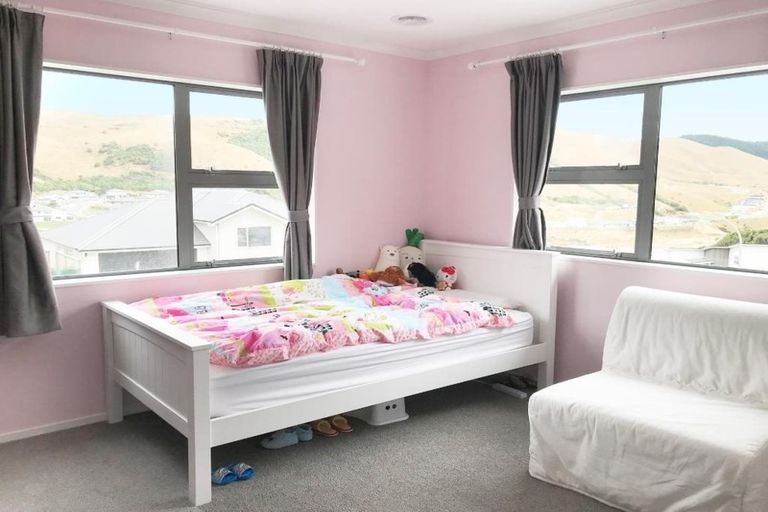 Photo of property in 5 Prestwich Rise, Churton Park, Wellington, 6037