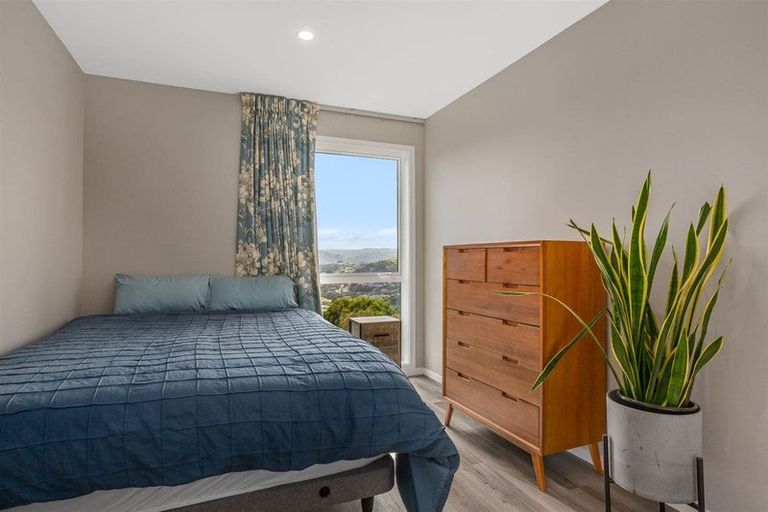 Photo of property in 8 Kopua Place, Whitby, Porirua, 5024