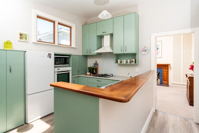 Photo of property in 13 West Road, Northland, Wellington, 6012